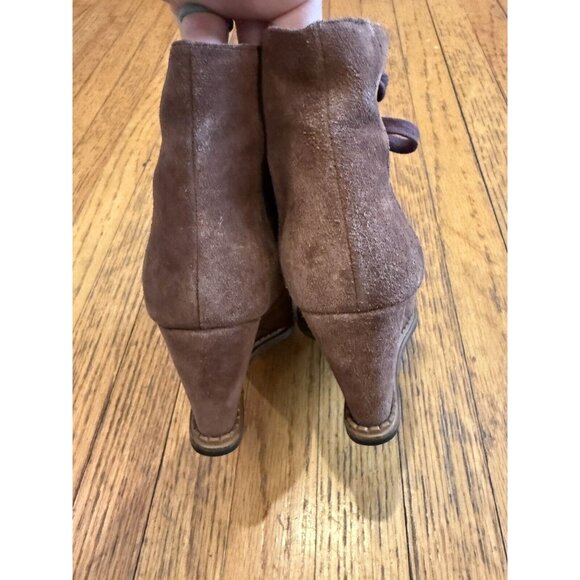 Kate Spade New York Saundra Honey Brown Suede Lace Up Wedge Ankle Boot Size 7.5 - Picture 8 of 10